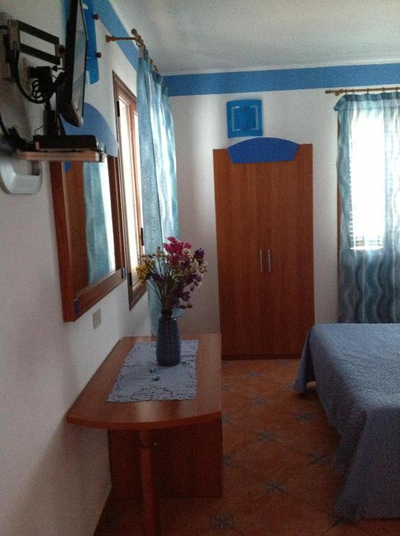 Aparthotel Sogni Nel Blu Isola di Ustica Pokoj fotografie