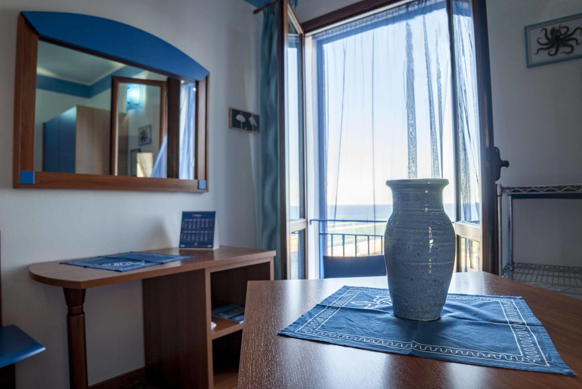 Aparthotel Sogni Nel Blu Isola di Ustica Exteriér fotografie